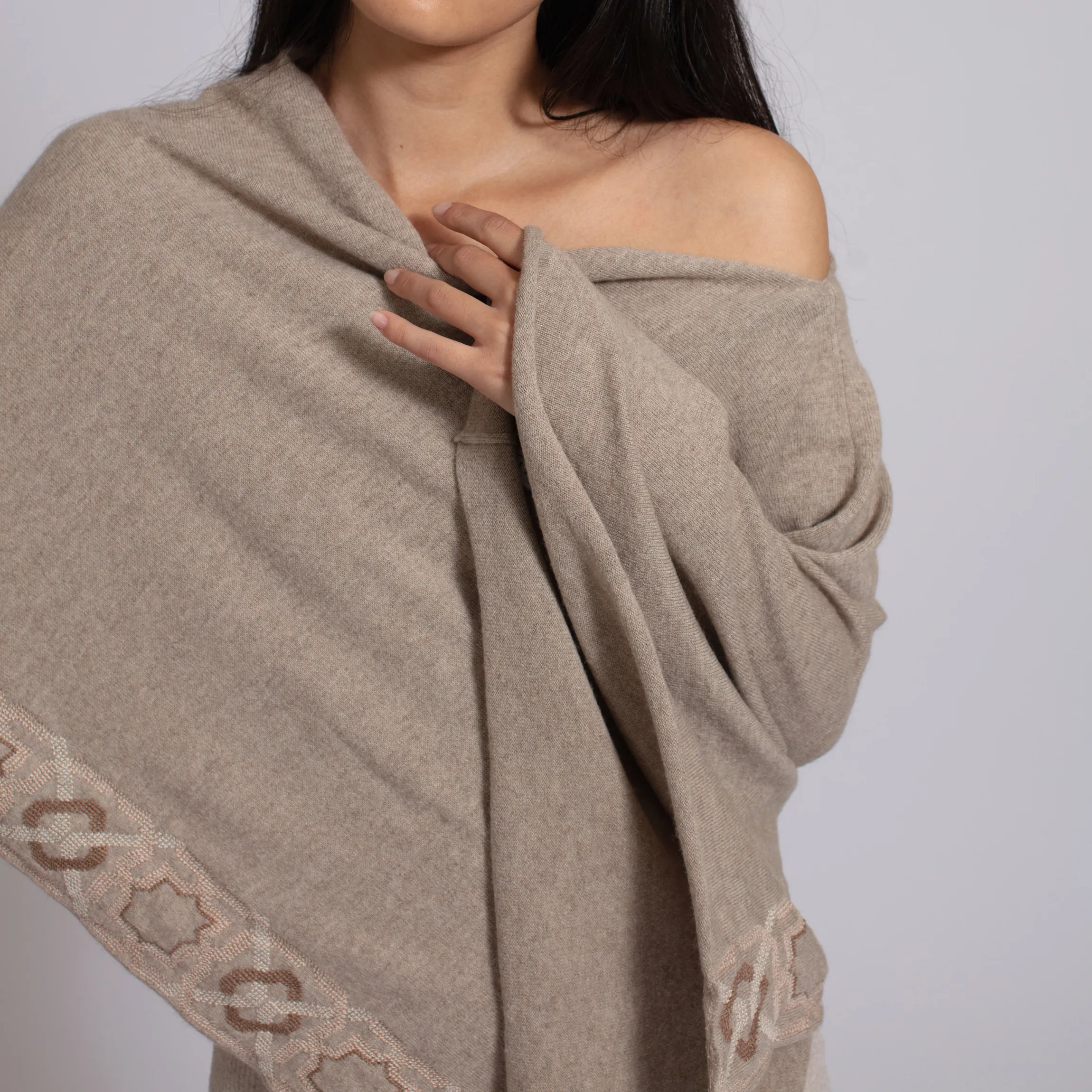 BEIGE CASHMERE PONCHO