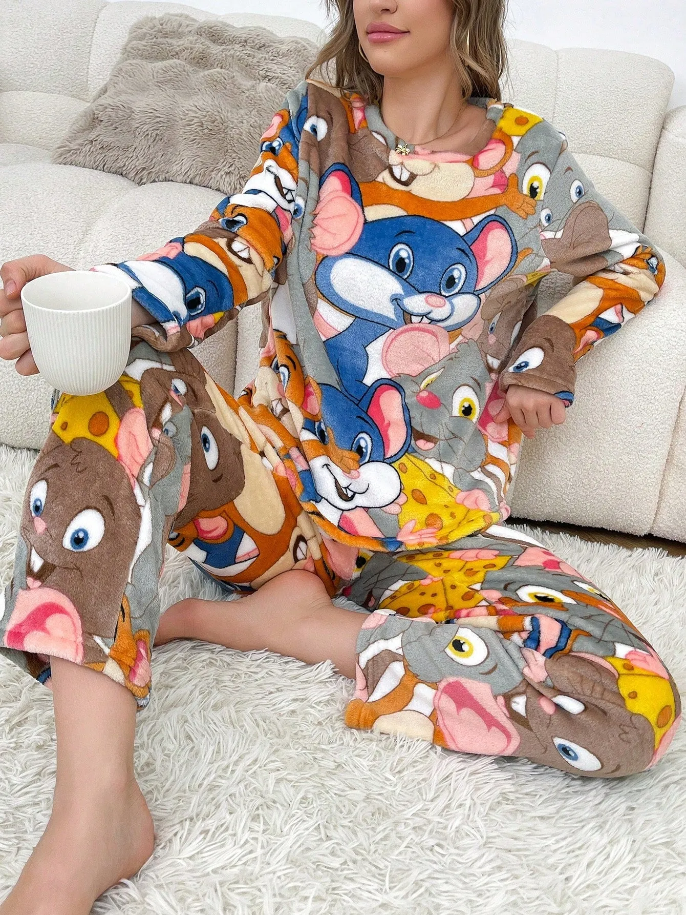 Cartoon Pattern Warm Flannel Women Pajamas Set