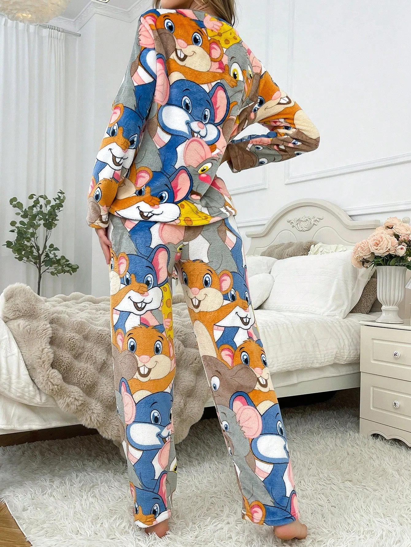 Cartoon Pattern Warm Flannel Women Pajamas Set