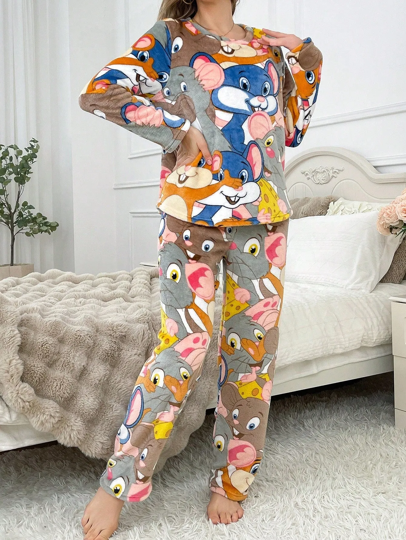 Cartoon Pattern Warm Flannel Women Pajamas Set