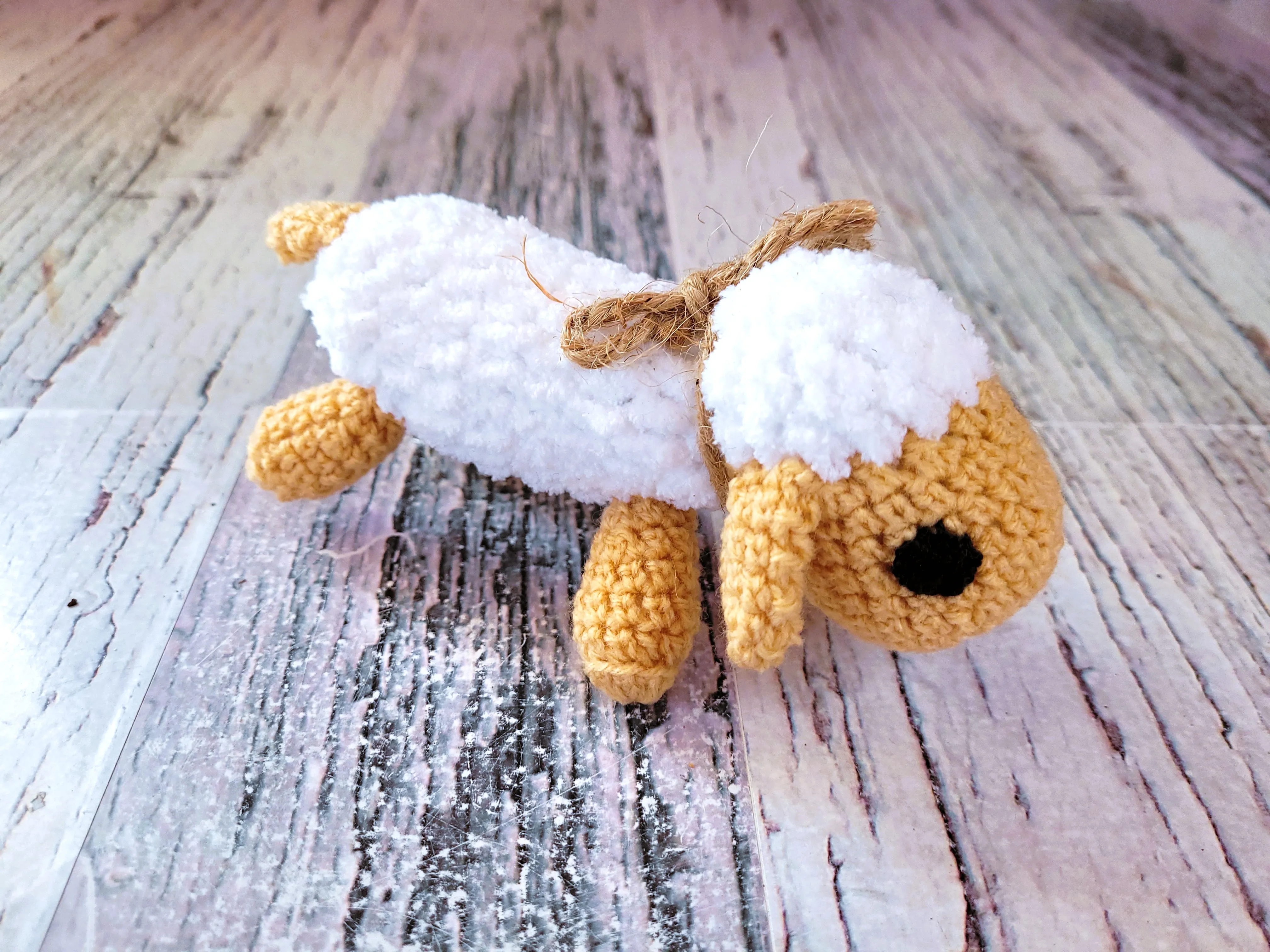 Small knitted sheep - multiple colors