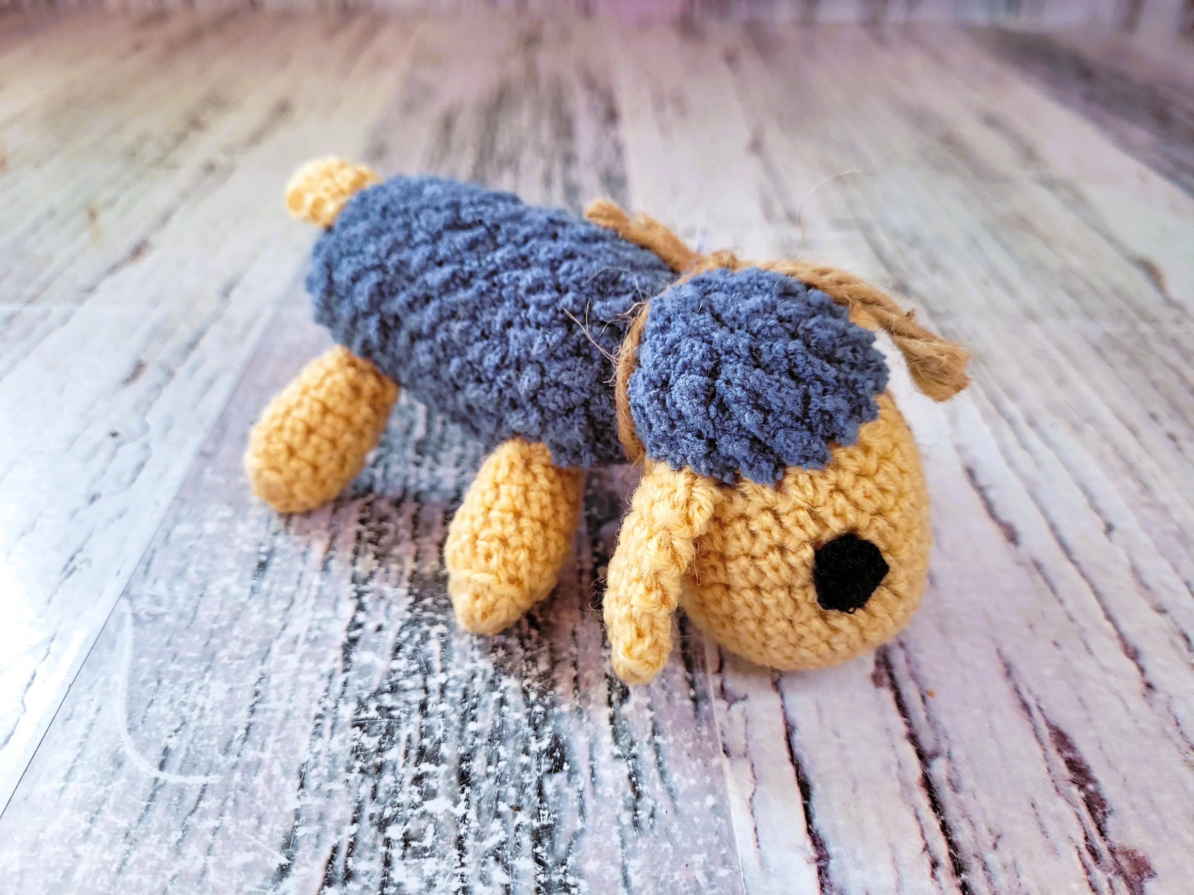 Small knitted sheep - multiple colors