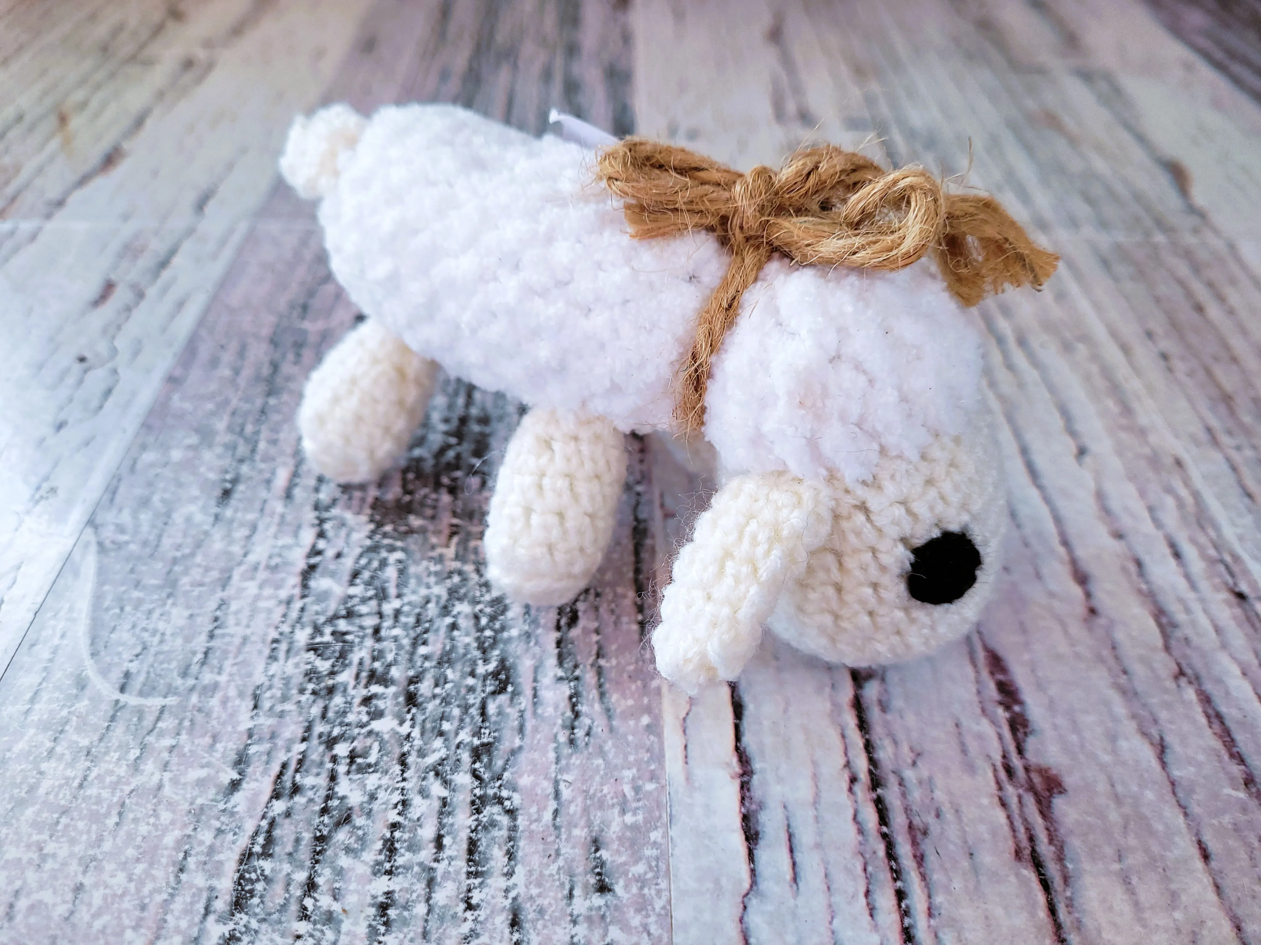 Small knitted sheep - multiple colors