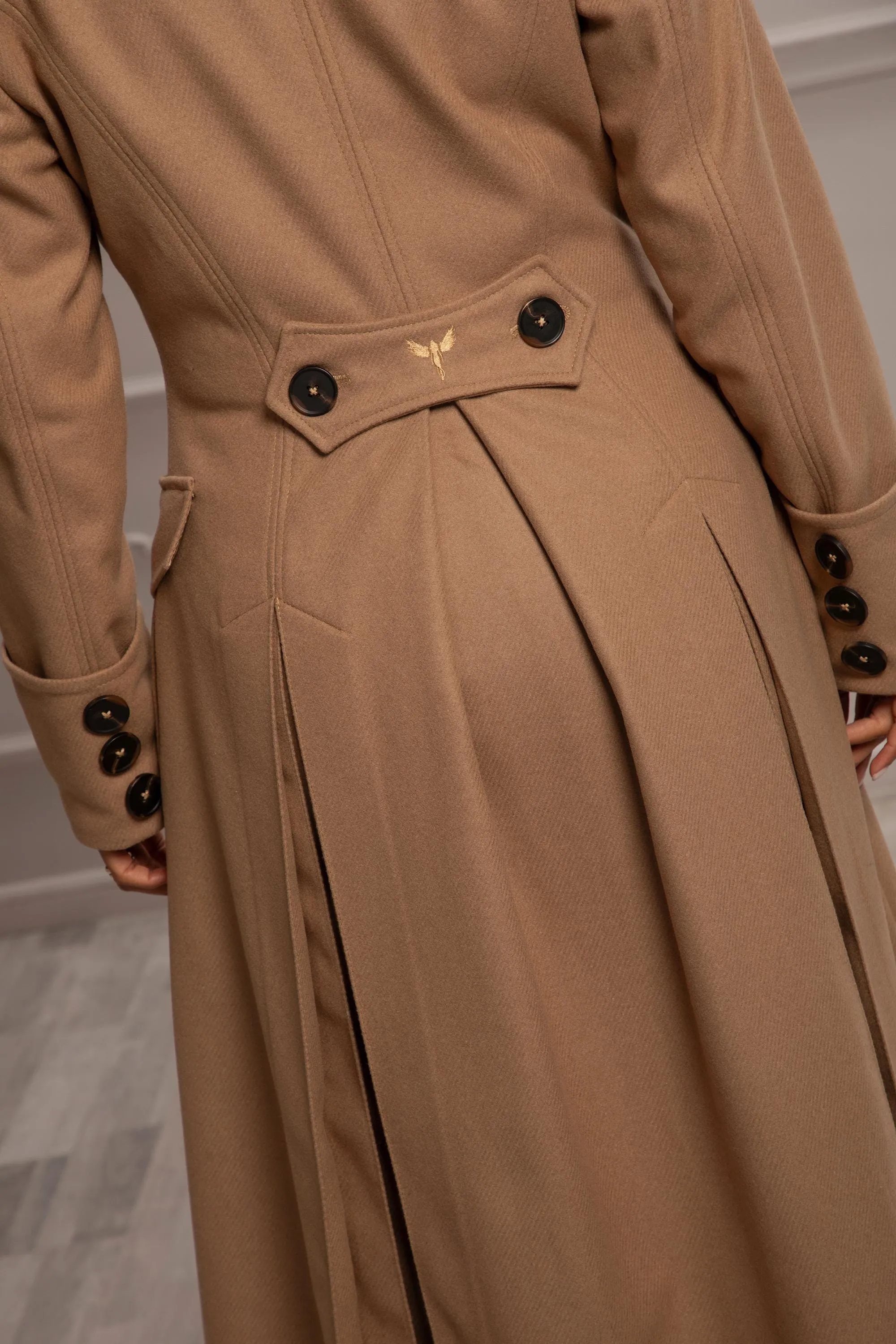 WALKING MAXI COAT