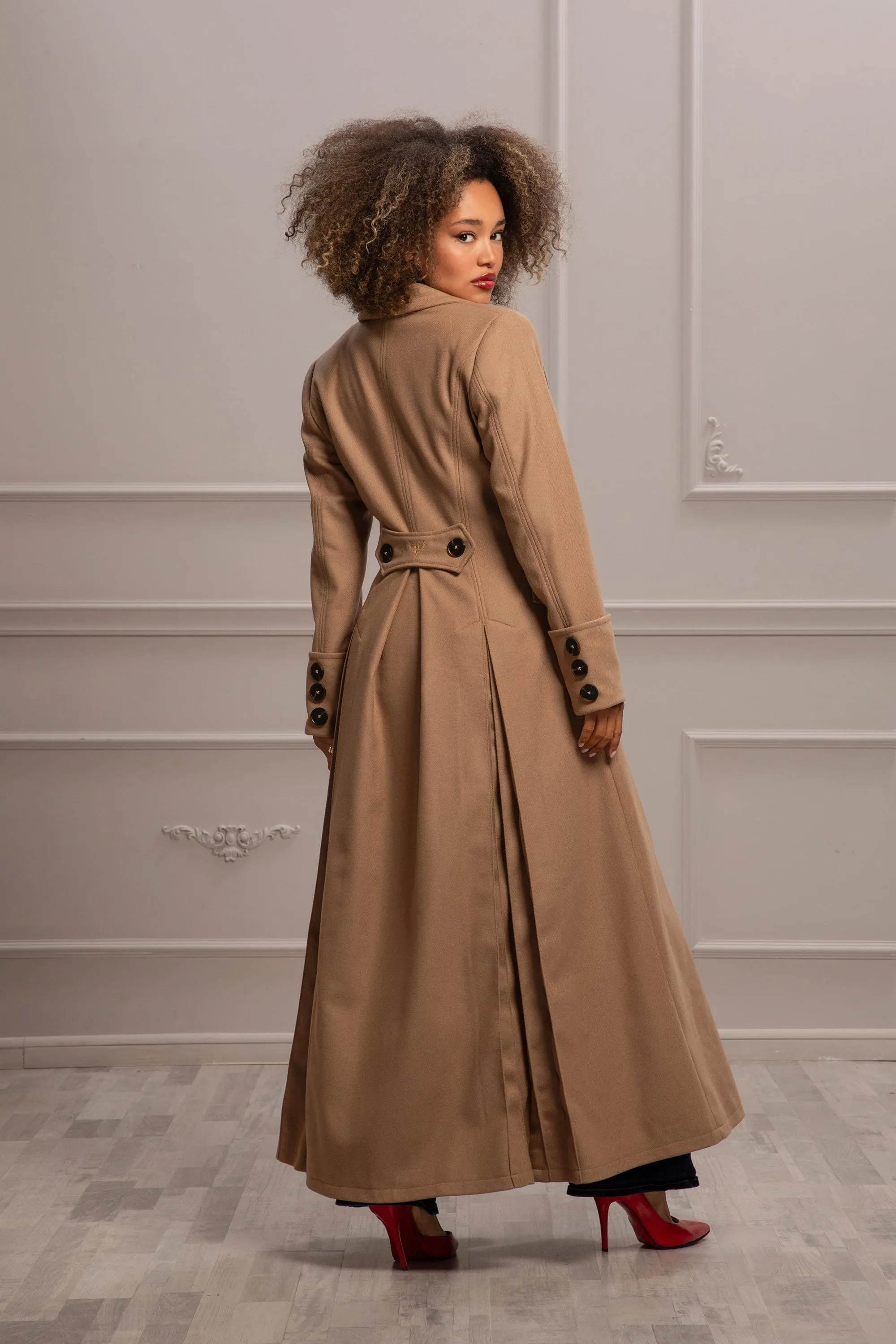 WALKING MAXI COAT