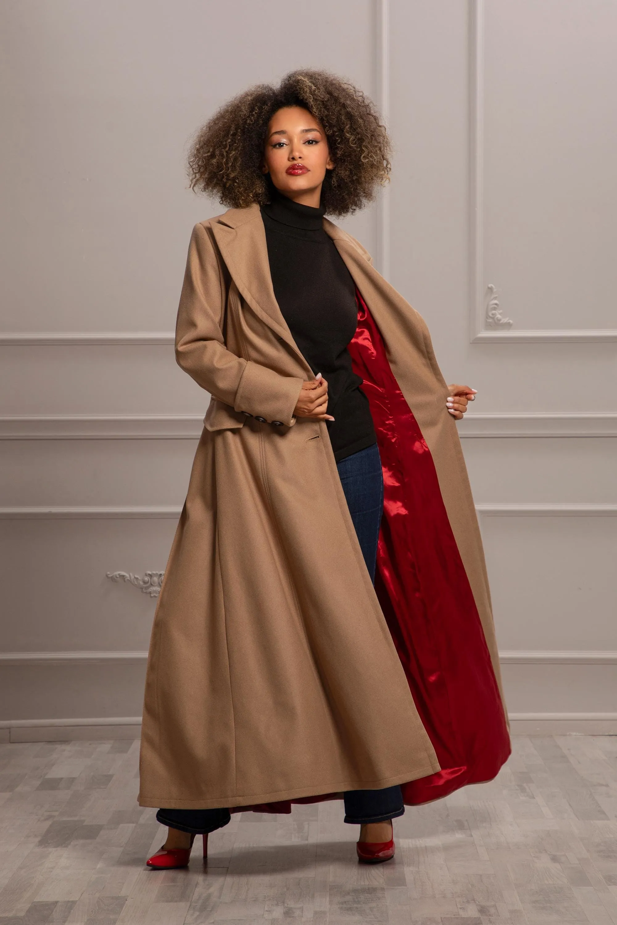 WALKING MAXI COAT